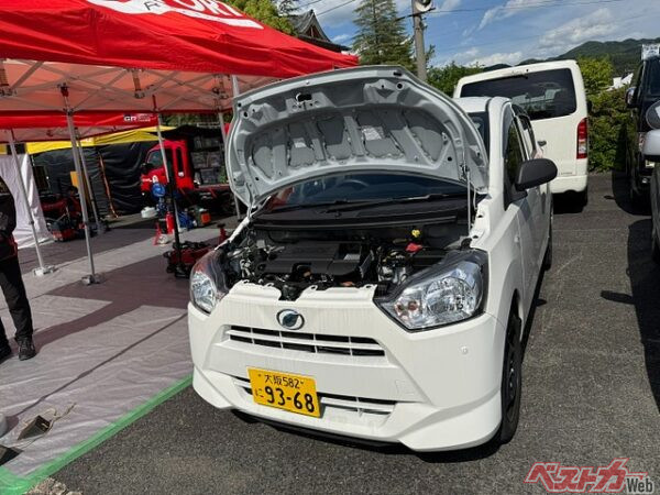 ミライースDSRのテスト車両がスペアパーツ代わりになった
