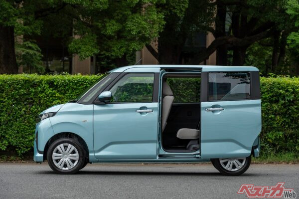 新型ムーヴになりスライドドアを搭載。軽自動車としての利便性が急激に上がった！