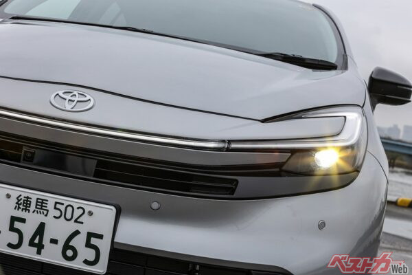 プリウスやクラウンを筆頭にファミリーフェイスとしてあらゆるトヨタ車に適用されはじめた「ハンマーヘッドデザイン」