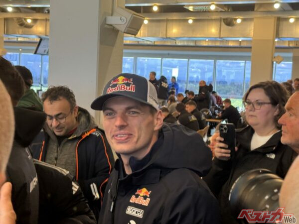 今年はフェルスタッペン選手がメルセデスメルセデスAMG GT3 EVOで参戦することもあって週末券が完売するほどの人気だ