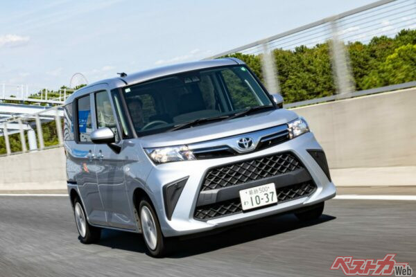 グレードによって顔が異なるルーミー。写真の顔の「G-T」「カスタムG-T」はターボ車となる