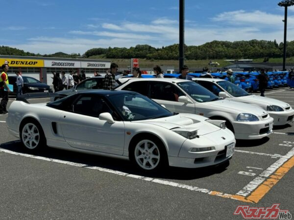 NSXタイプRはNA1、NA2含めて3台の参加