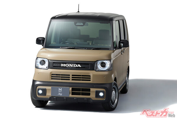 流行のスーパーハイトワゴン系にツール感を加えたホンダ N-BOX JOY
