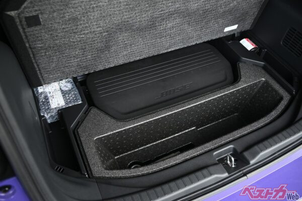 スーパーワンに搭載されたBOSE。Aピラーにはスピーカーがある