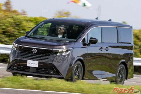 え、抜いてくれるの？　新型エルグランドの便利すぎるブレーキ機能が驚愕