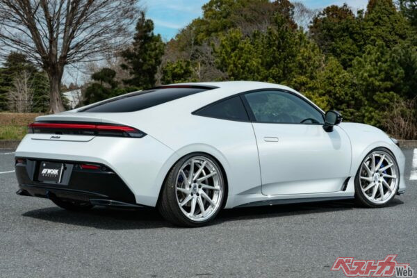 細心の国産高級クーペであるホンダ プレリュードも違和感なく履ける