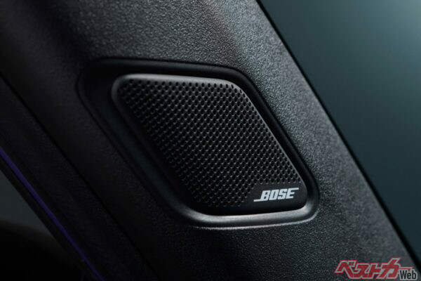 BOSEのスピーカーはAピラー側に設置されている