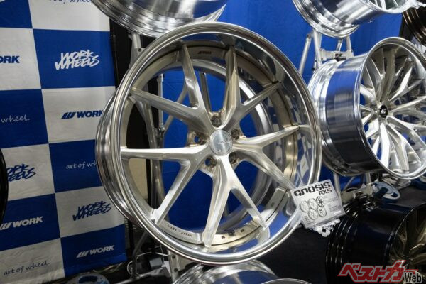 グノーシス RXSは単なるツインスポークではない。見れば見るほど、その複雑で巧妙なデザインであることに気づかされる