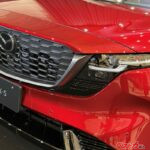 新型CX-5巨大画面でも前方視界よすぎ!!　最上級グレードの15.6インチでも先代同等の視界確保がスゴい