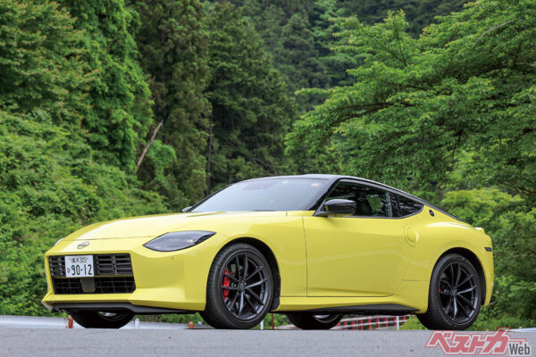 日産 フェアレディZ（VR30DDTT）。V型6気筒DOHCツインターボ　2997cc　405ps/6400rpm　48.4kgm/1600-5600rpm