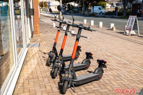 便利な乗り物も法を遵守し安全に利用してこそ。危険な運転や違法な運転は厳に慎んでもらいたい(J_News_photo@AdobeStock)