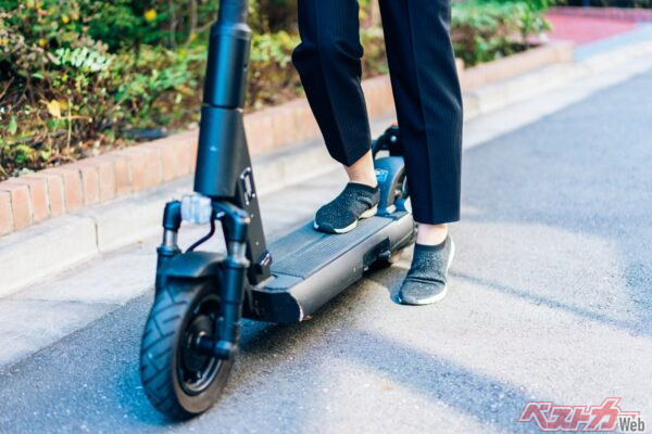 電動キックボードの飲酒運転率が11.1%は早くどうにかしてよ!!　話題のクルマニュース3選