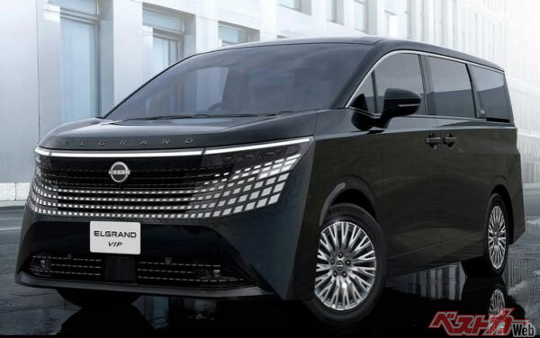 VIP e-4ORCE（869万8800円）