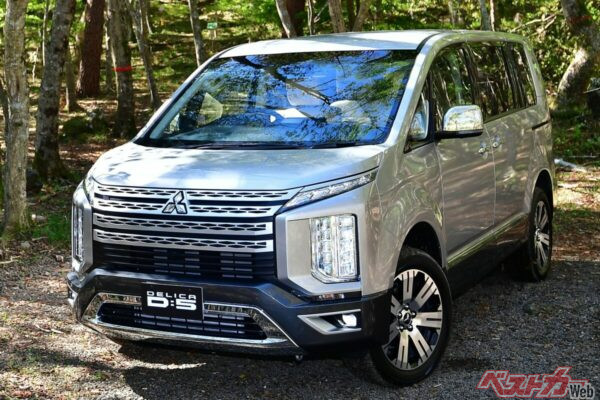 デリカD:5の中古価格はなぜ強い？　大幅改良後に旧型の相場はどう動くのか