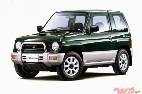 1994～2013年に発売していた三菱パジェロミニ（画像は初代）。現在大人気となっているスズキジムニーの、世界で唯一のライバルだった。復活を待ち望まれて早10年、ついに公式が「出すぞ」と宣言した