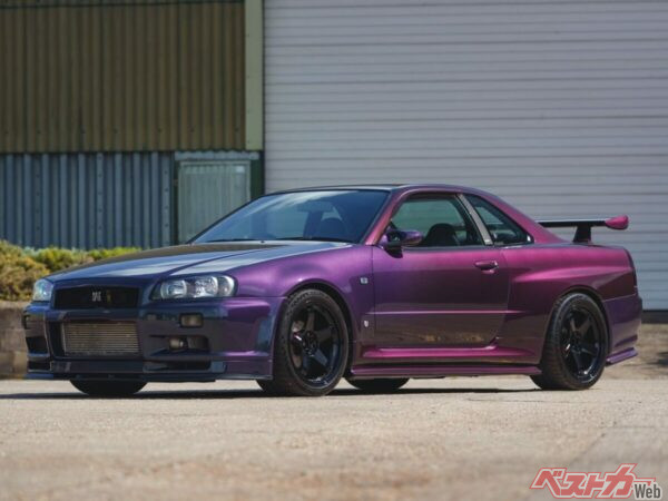 ホサカチューニングファクトリーが手がけた700馬力越えのGT-R（1999年式）。こちらは約3200万円で落札された。