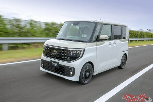 走りの日産と言われるだけあって、その要素は軽でも活かされている