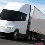 テスラ「巨大EVトラック」に追い風到来!? 航続800km「セミ」が物流業界で再注目される理由