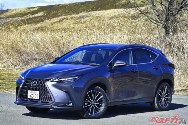 現行のNXは2021年にフルモデルチェンジ。次世代レクサスの第1弾モデルでもあった