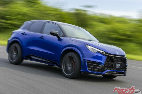 LBXにはハイパフォーマンスモデルのMORIZO RRもラインアップに含まれている