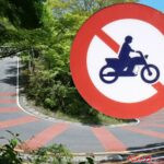 なぜバイクは通れない？ ツーリングでハマる「二輪通行禁止道路」の落とし穴と対策