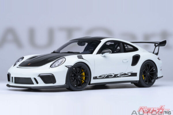 991.2型ポルシェ911 GT3 RSを精密再現！ 本物は買えなくても1/18モデルに注目！