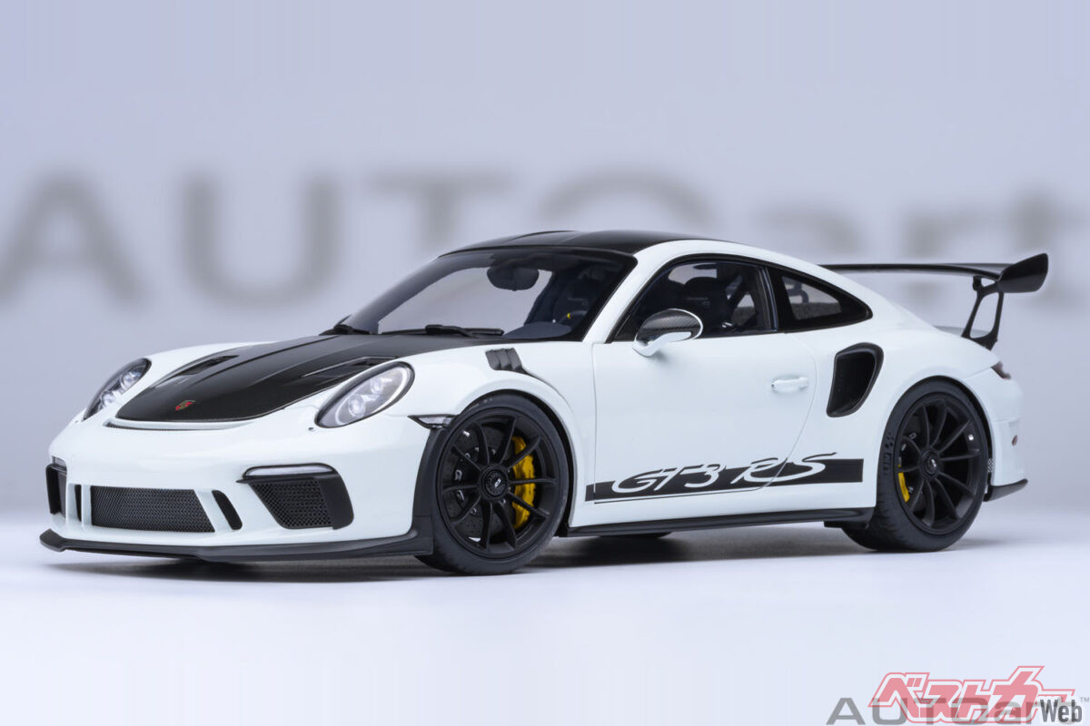 991.2型ポルシェ911 GT3 RSを精密再現！ 本物は買えなくても1/18モデル
