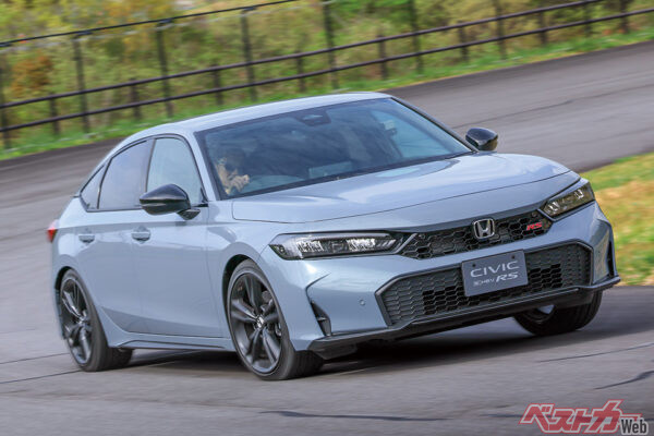 ホンダ シビックe:HEV RS。ハイブリッドの走りを楽しくする「S+シフト」の採用はプレリュードに続いて2車種目となる
