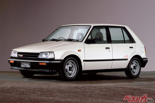 ダイハツ シャレード ディーゼルターボ（1984年）。当時世界最小のディーゼル車でNAに続きターボも設定。ディーゼルの振動と音をRock’nディーゼルと称してアピール