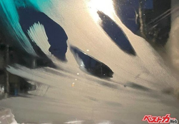 雨が降っても何も対策をしないとこのようにすぐに曇ってしまう