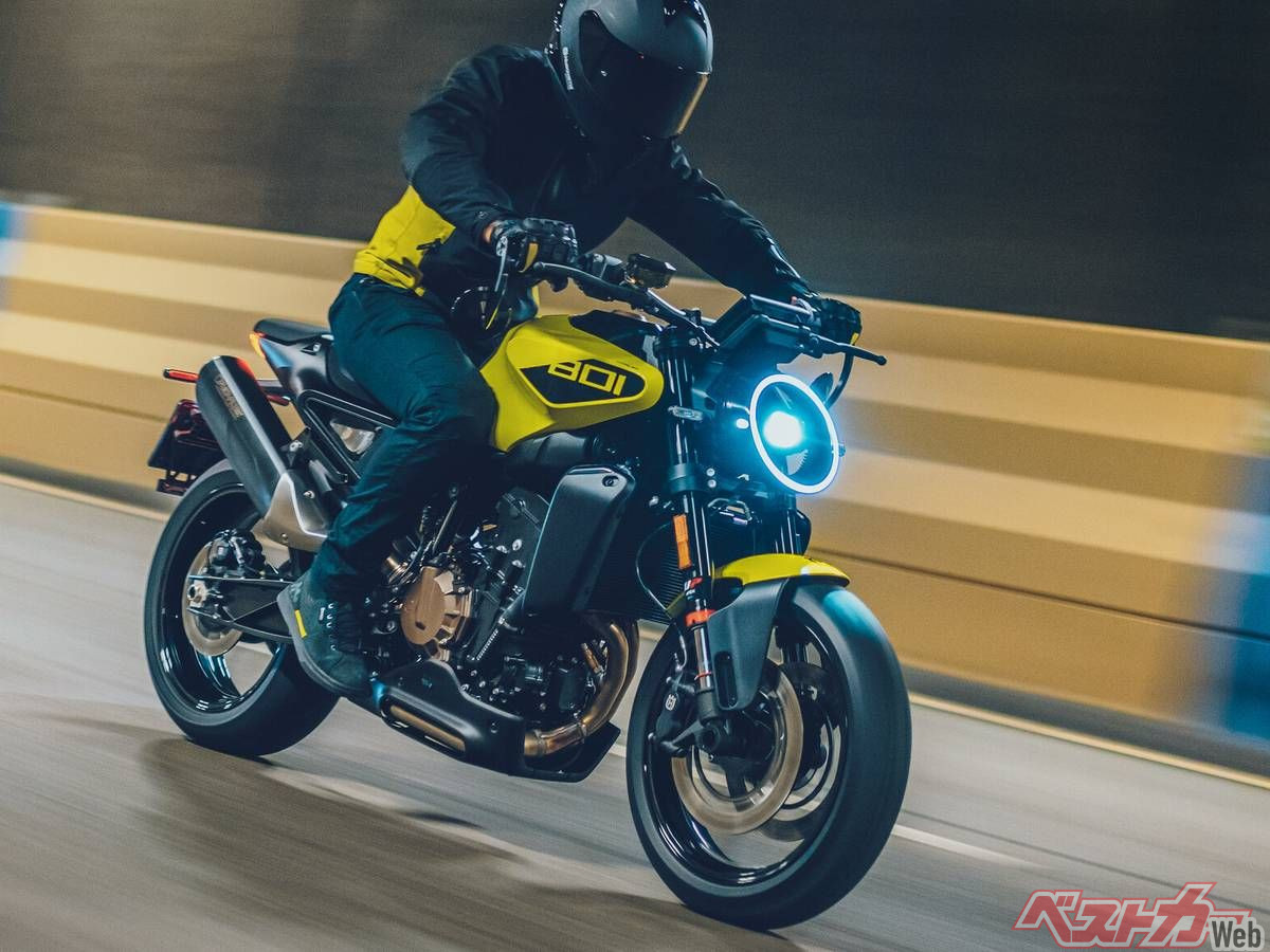 新車】ハスクバーナ「ヴィットピレン801」2026年モデルは145万9000円で