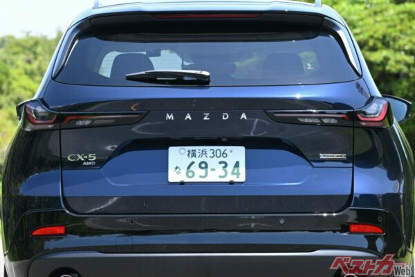 新型CX-5は先代よりファミリー向きになった？　室内、荷室、安全装備をチェック!!