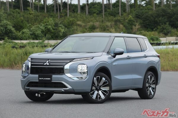 乗り味含め、EVのなかでもつねに高い評価を受けている三菱 アウトランダーPHEV