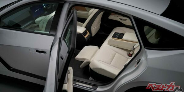 ES350e“Rr Comfort package”