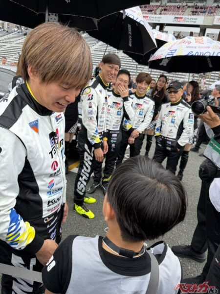 32号車水素エンジンカローラを取材。大嶋和也選手と話ができた