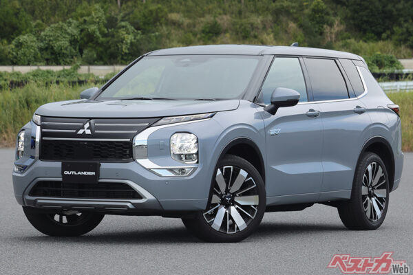 三菱車の押し出し感強い顔にぴったりのグリル名