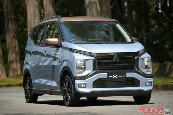 改良前のeKクロスEV。今回改良されたものと比べてダイナミックシールドやグリルの形状などが大きく違うことがわかる