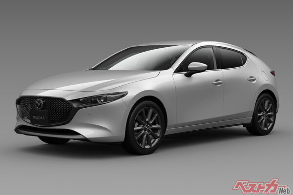 ホンダ シビックe:HEVの代替案はマツダ MAZDA3(ディーゼル)。ハイブリッド対ディーゼル。ディーゼルの高速燃費、トルクの太さが好きなら迷うことなし