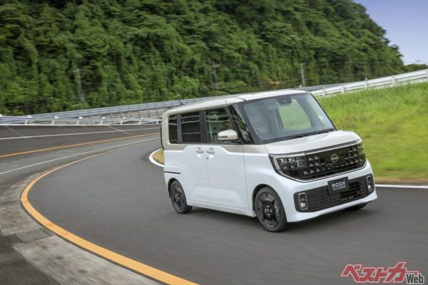 質感や装備の差で選ぶならルークス ハイウェイスターだ