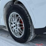 ツルツルの氷盤路で驚異の性能アップを体感!?　ダンロップの新型スタッドレス「アイスプロ」がもたらす圧倒的な密着性と安心感