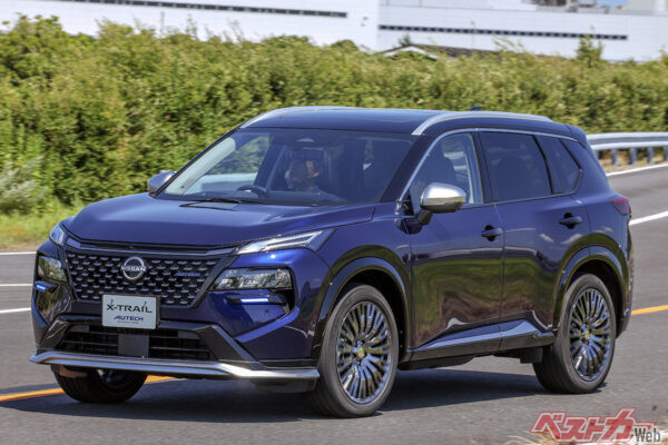 AUTECH e-4ORCE(3列シート車)」がラインナップサれている