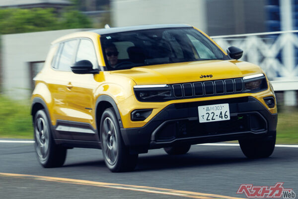 ジープ アべンジャー4xeハイブリッド。ジープの力強さを持ちながら扱いやすいサイズなのが嬉しい