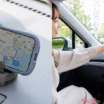 置くだけでカチッ!! 360°回転対応の車載スマホホルダーは買いか？　