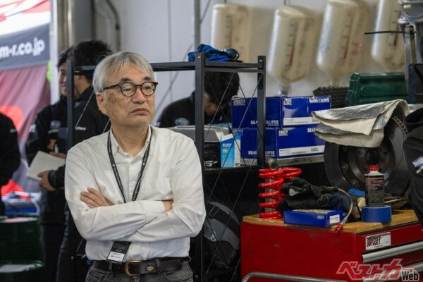 若いエンジニアたちの力を信じ、「失敗してもいいからやってみろ!」と背中を押す藤貫哲郎CTO
