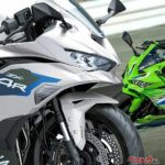 【新車】カワサキ2027年新型「Ninja ZX-4RR /4R SE」8月発売！新色シルバー登場、価格は据え置きだ