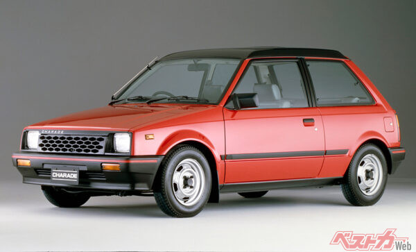 ダイハツ シャレード（2代目　1983年登場）。1LガソリンのNAとターボユニットのほか1L直3ディーゼルも設定