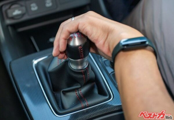 米ロード&トラック誌がベストカーWebのMT車記事を掲載! やっぱりボケ防止にピッタリ! おじさんにおススメするMT車3選