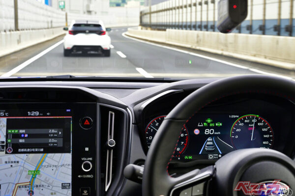 高速道路を使うなら、オートクルーズコントロールの使い方は覚えておきたい
