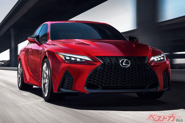 5LのV8、NAを積むレクサス IS500“F SPORT Performance”。税金は強烈だが、殉じる価値はある