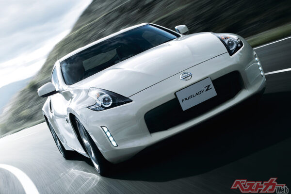 エンジン:VQ37VHR(3.7L・V6)最高出力:336ps JC08モード燃費:9.1km/L 中古車相場:総額100万~630万円